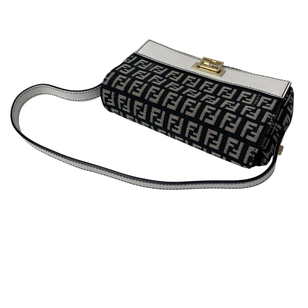 未使用 フェンディ FENDI ズッカ柄 ミニハンドバッグ キャンバス レザー レディース