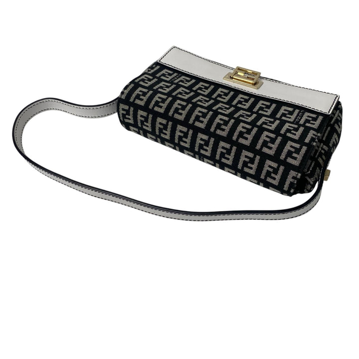 未使用 フェンディ FENDI ズッカ柄 ミニハンドバッグ キャンバス レザー レディース