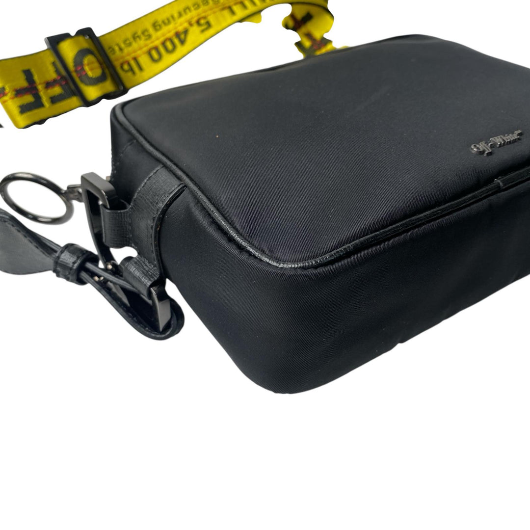 美品 オフホワイト off-white メンズ ショルダーバッグ カメラバッグ 斜めがけ クロスボディ