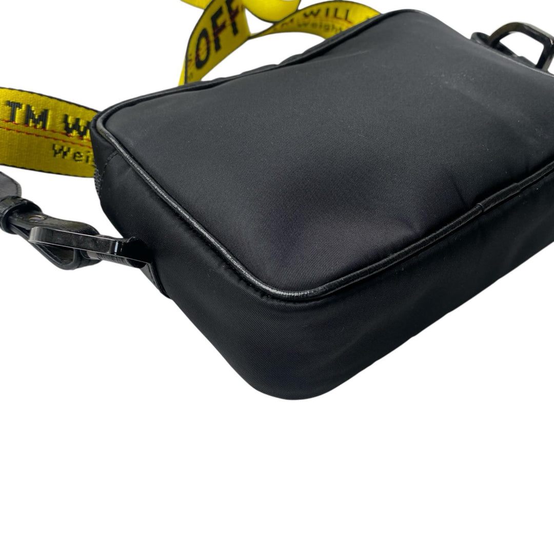 美品 オフホワイト off-white メンズ ショルダーバッグ カメラバッグ 斜めがけ クロスボディ