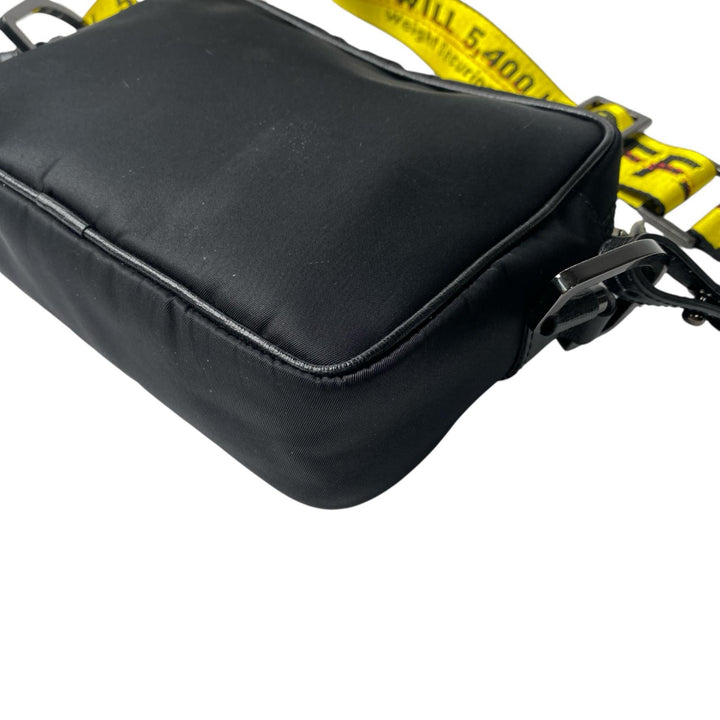 美品 オフホワイト off-white メンズ ショルダーバッグ カメラバッグ 斜めがけ クロスボディ