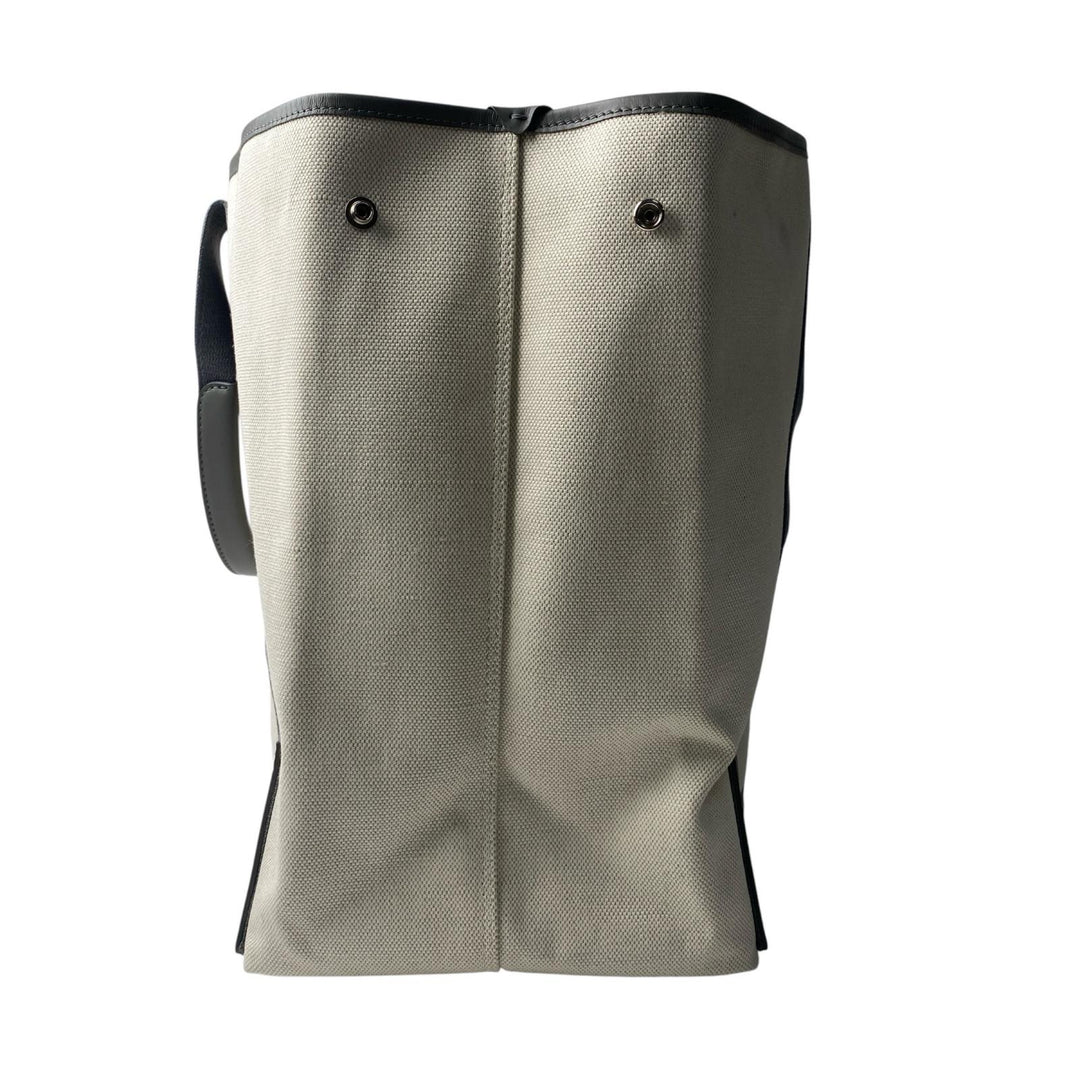 美品 バレンシアガ BALENCIAGA レディース ネイビーカバス M トートバッグ 339936.9285.V.002123