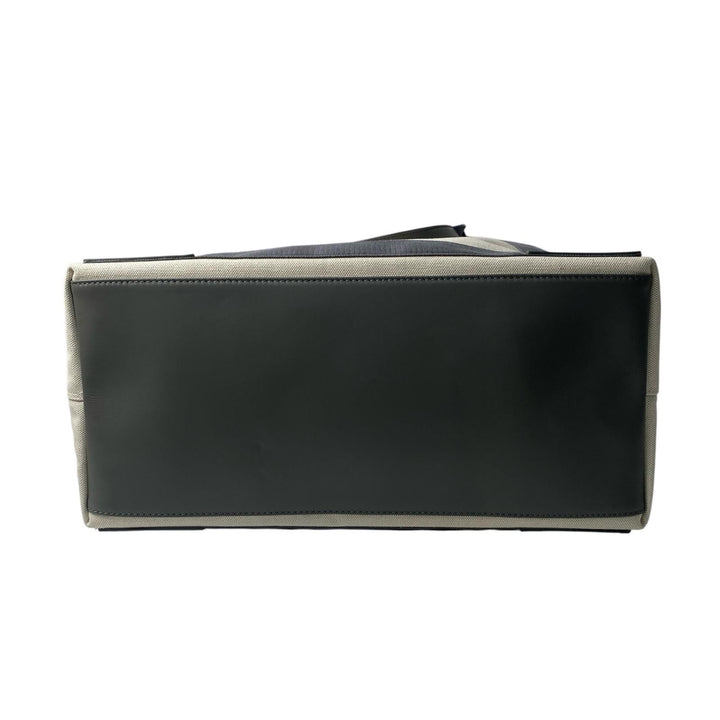 美品 バレンシアガ BALENCIAGA レディース ネイビーカバス M トートバッグ 339936.9285.V.002123