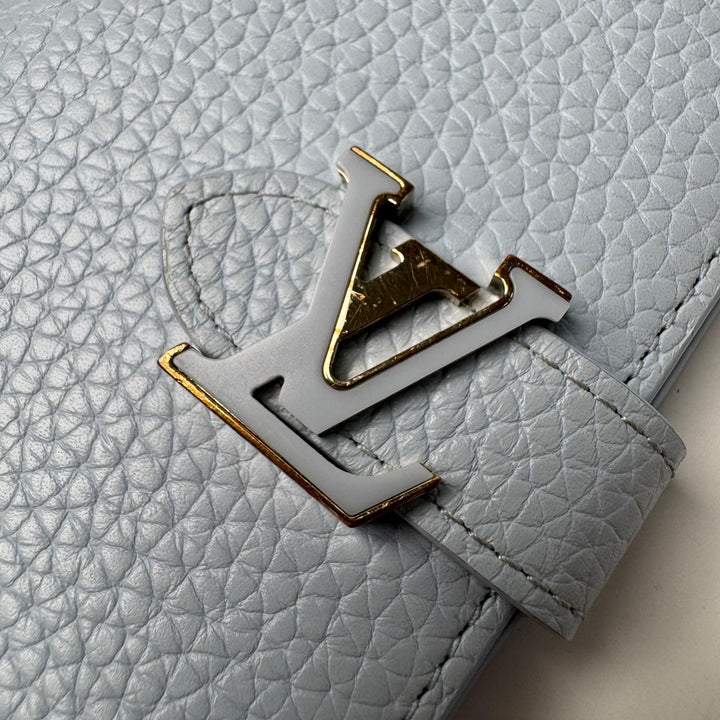 ルイヴィトン LOUIS VUITTON ヴェルティカルコンパクトウォレット カプシーヌ 二つ折り財布 M83572 IC レディース