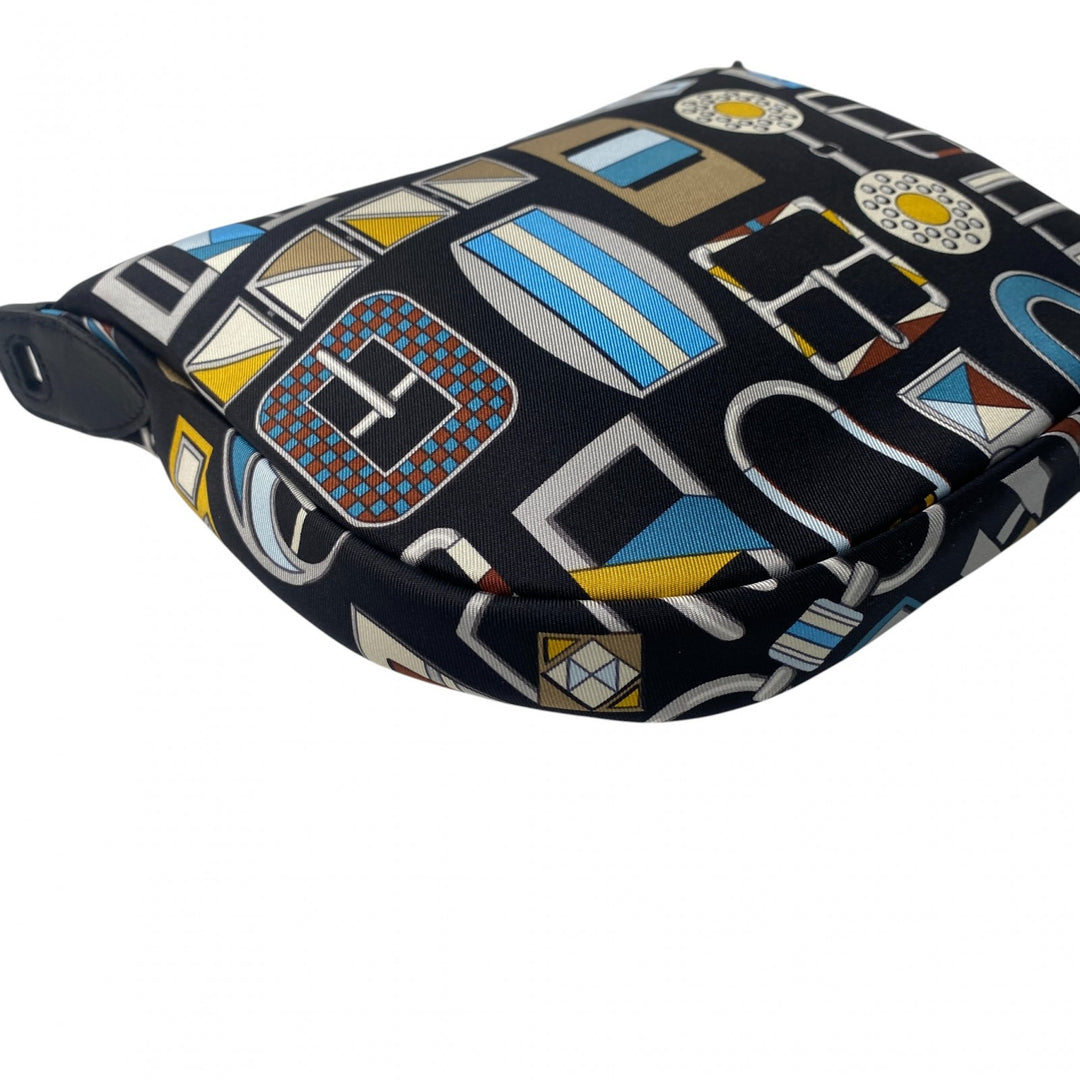 未使用 エルメス HERMES レディース シュルソワ トゥーゴー ポーチ W刻印 箱付き 斜めがけ クロスボディ