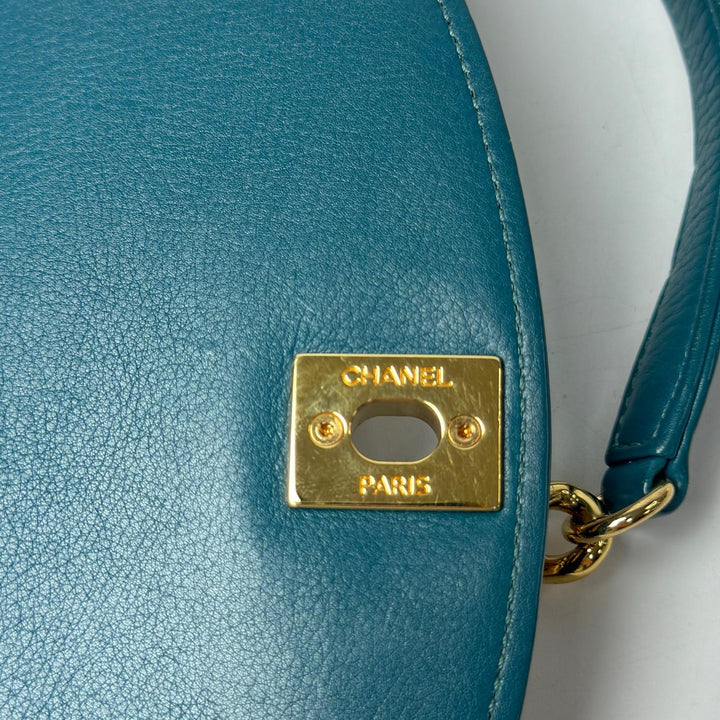 シャネル CHANEL マトラッセ チェーンショルダーバッグ 28番台 斜めがけ クロスボディ レディース