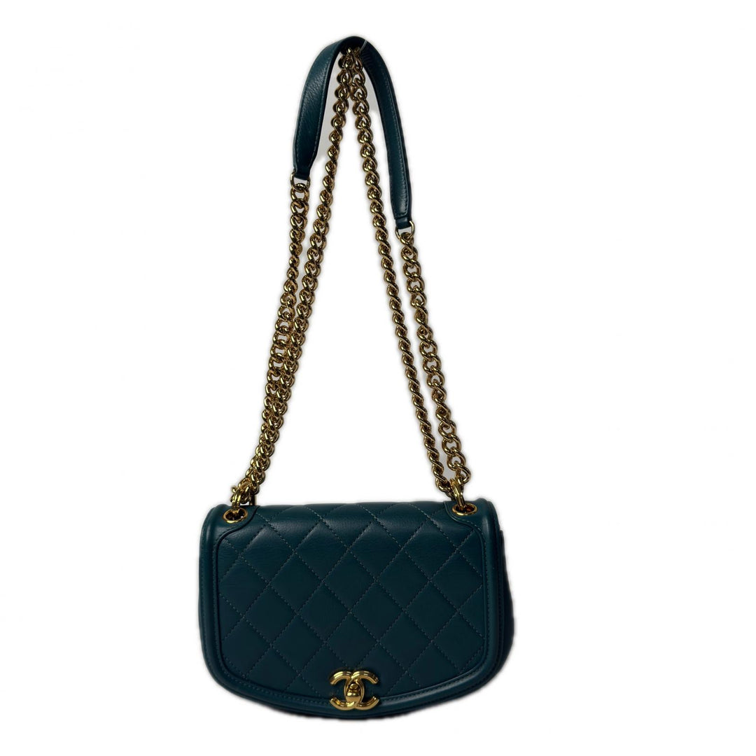シャネル CHANEL マトラッセ チェーンショルダーバッグ 28番台 斜めがけ クロスボディ レディース