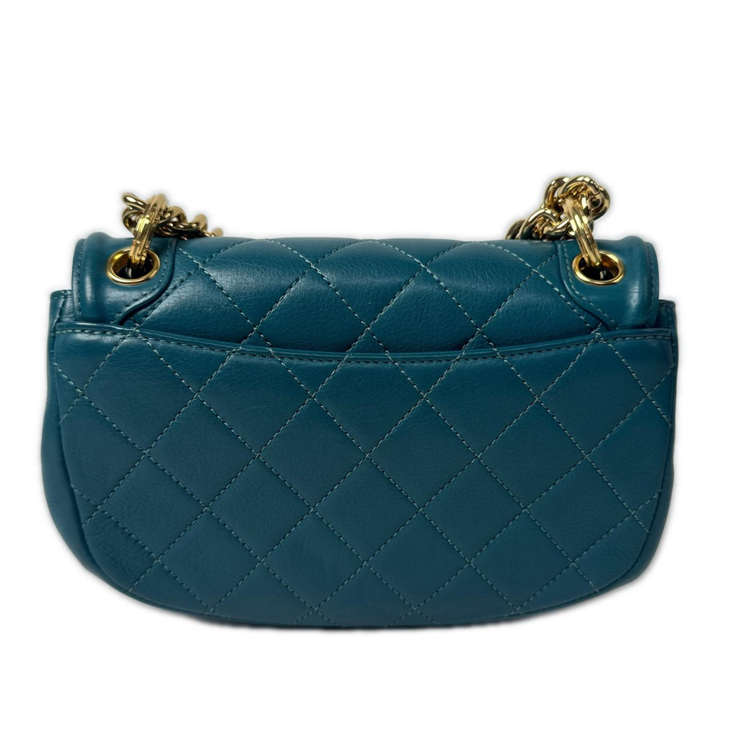 シャネル CHANEL マトラッセ チェーンショルダーバッグ 28番台 斜めがけ クロスボディ レディース