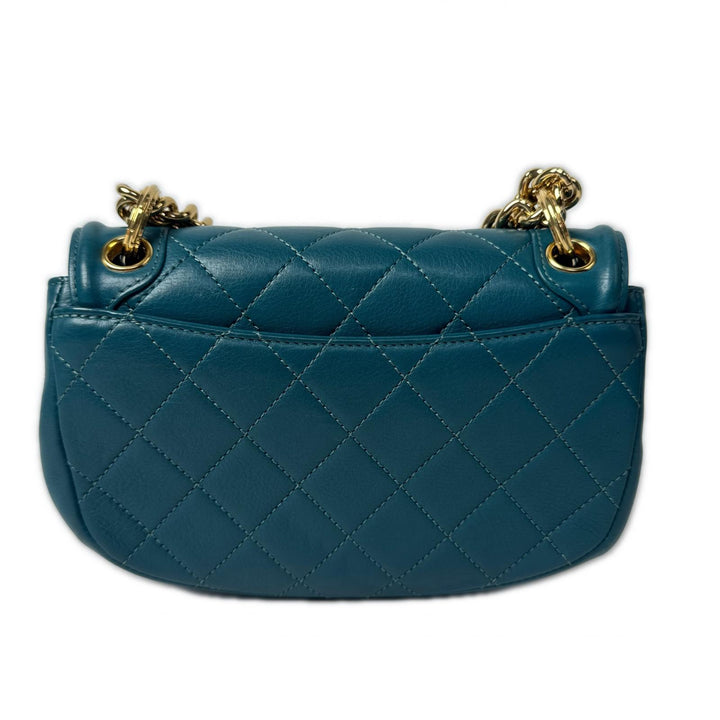シャネル CHANEL マトラッセ チェーンショルダーバッグ 28番台 斜めがけ クロスボディ レディース