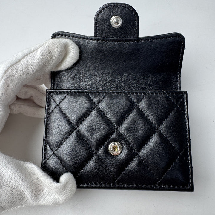 美品 シャネル CHANEL マトラッセ ココマーク コンパクトウォレット ソーブラック レディース