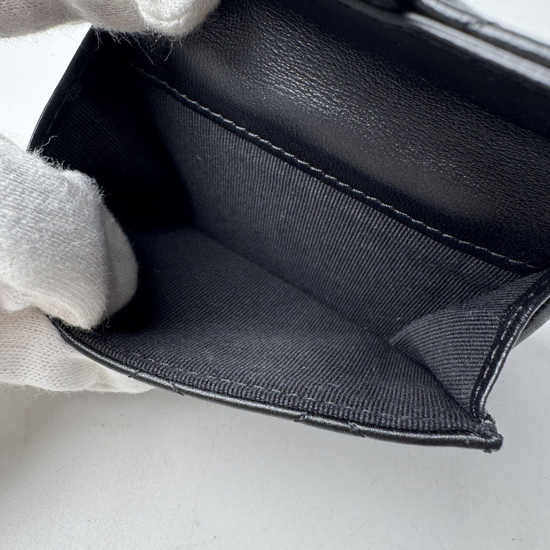 美品 シャネル CHANEL マトラッセ ココマーク コンパクトウォレット ソーブラック レディース