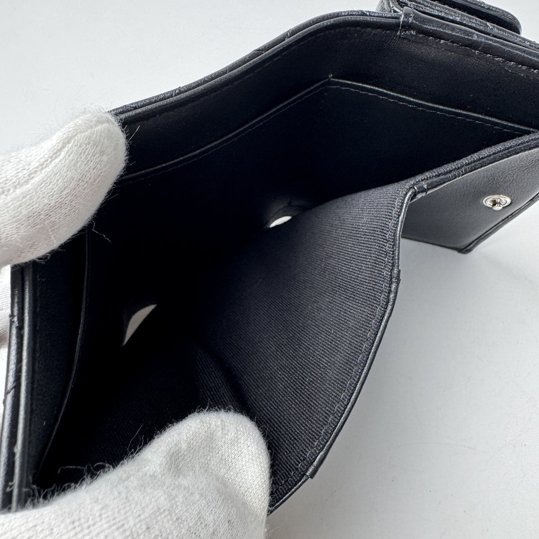 美品 シャネル CHANEL マトラッセ ココマーク コンパクトウォレット ソーブラック レディース