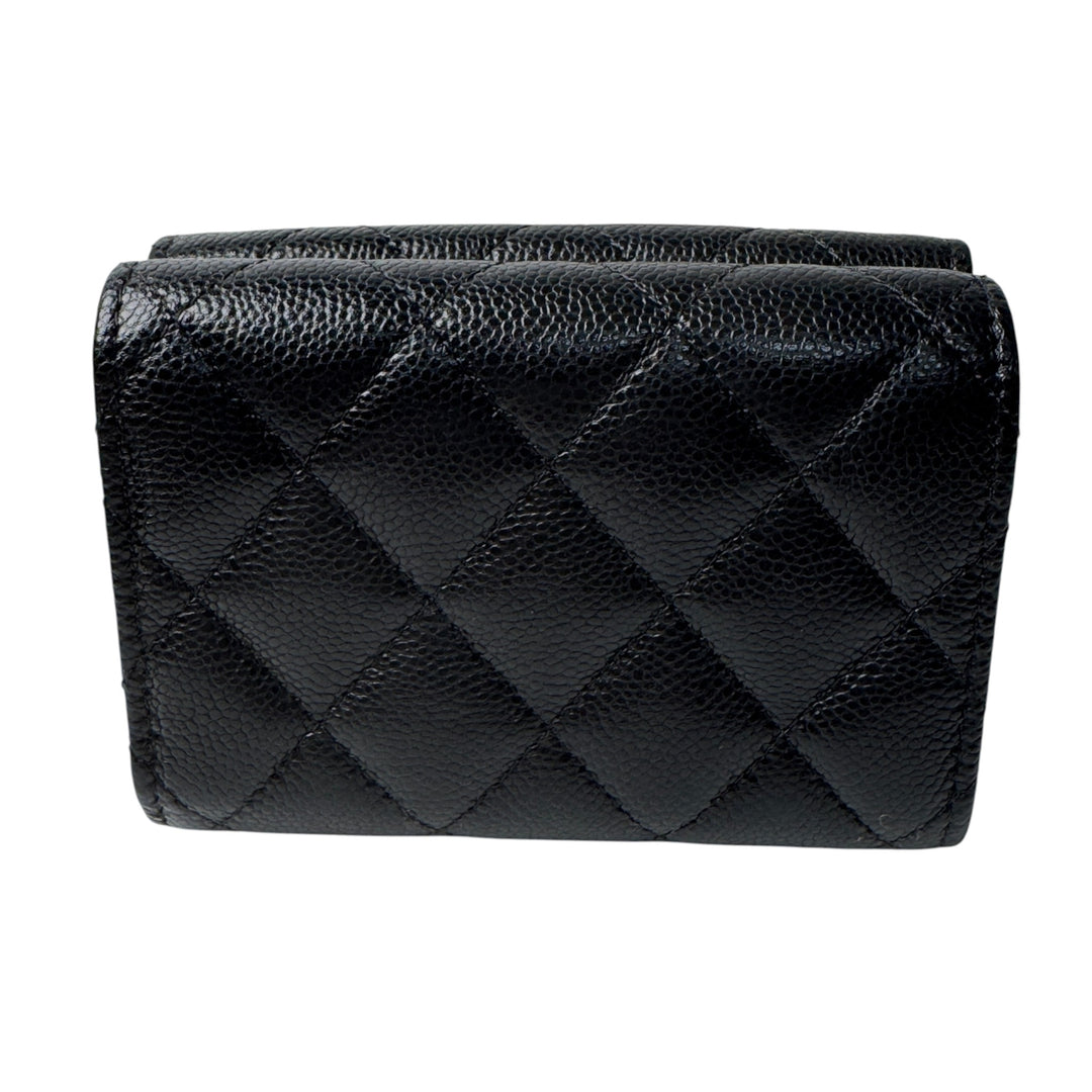 美品 シャネル CHANEL マトラッセ キャビアスキン 三つ折り財布 ランダム レディース