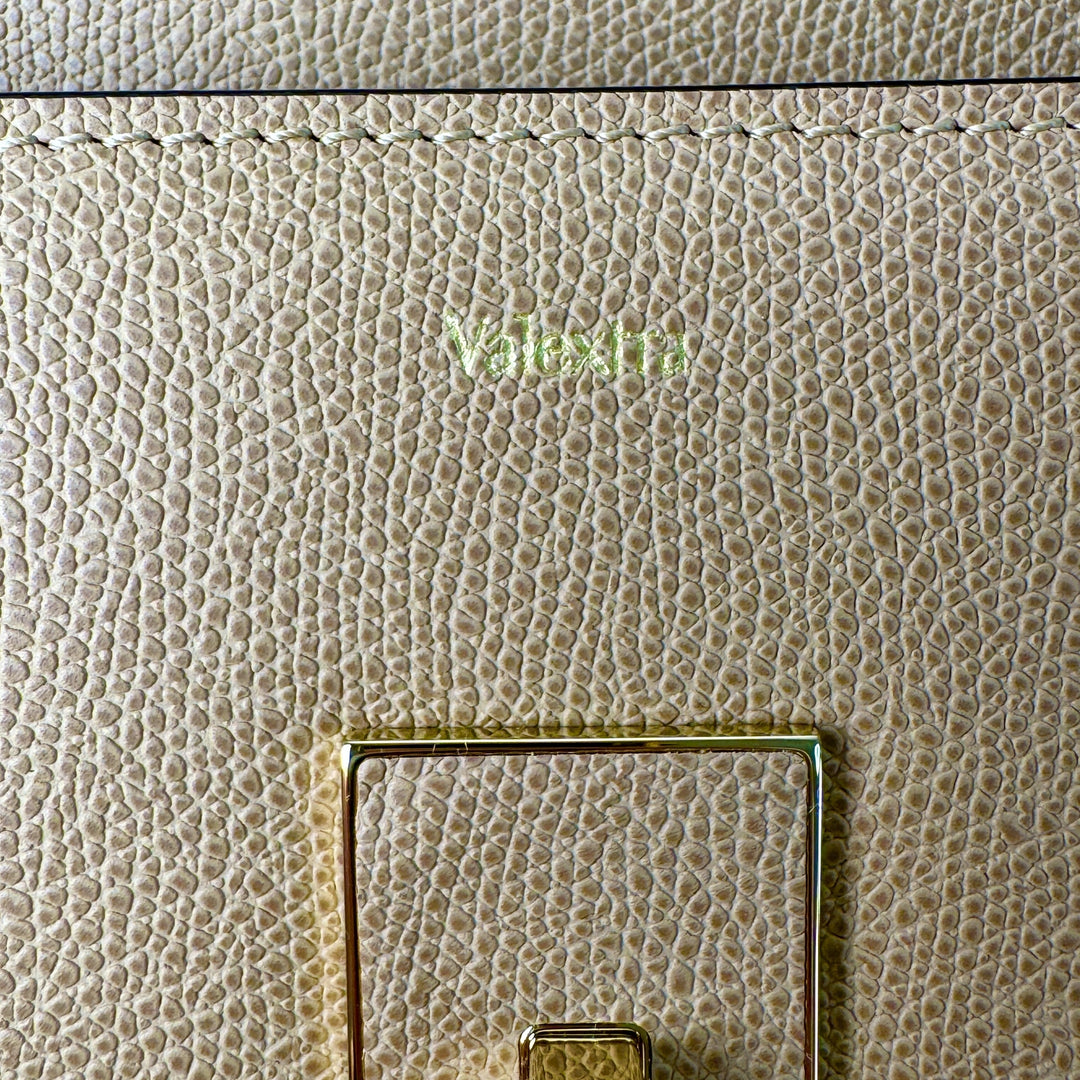 新品 ヴァレクストラ Valextra ノーロ スモール ショルダーバッグ 斜めがけ クロスボディ WBNL0065028L OC99MBC レディース
