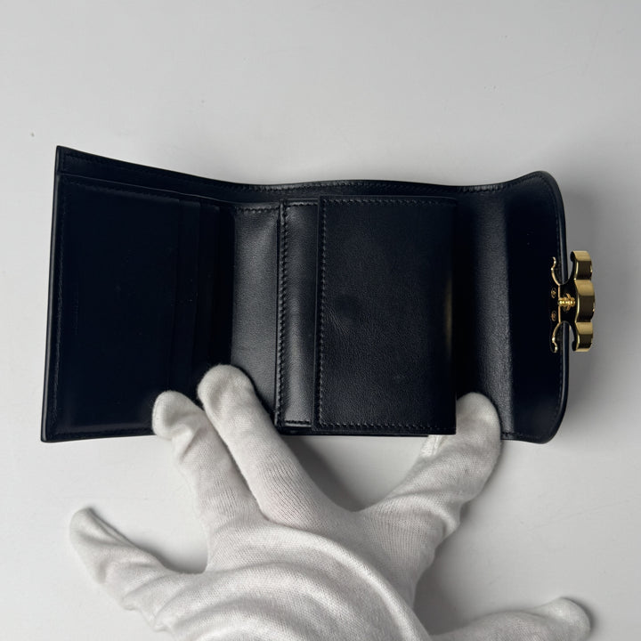 セリーヌ CELINE トリオンフ スモールフラップウォレット ブラック レディース