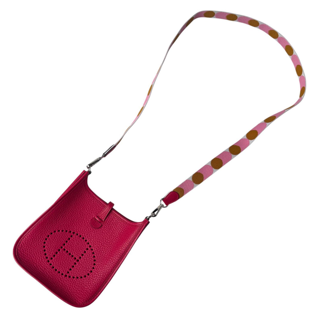 新品同様 エルメス HERMES エヴリン TPM アマゾン フランボワーズ フリッパーポール ショルダーバッグ 斜めがけ クロスボディ Z刻印 レディース