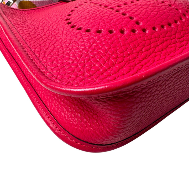 新品同様 エルメス HERMES エヴリン TPM アマゾン フランボワーズ フリッパーポール ショルダーバッグ 斜めがけ クロスボディ Z刻印 レディース