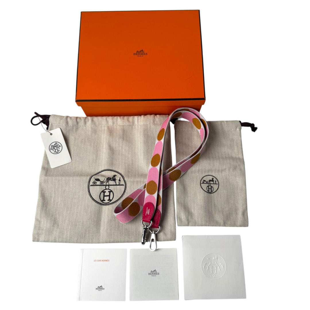 新品同様 エルメス HERMES エヴリン TPM アマゾン フランボワーズ フリッパーポール ショルダーバッグ 斜めがけ クロスボディ Z刻印 レディース