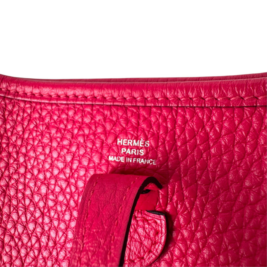 新品同様 エルメス HERMES エヴリン TPM アマゾン フランボワーズ フリッパーポール ショルダーバッグ 斜めがけ クロスボディ Z刻印 レディース