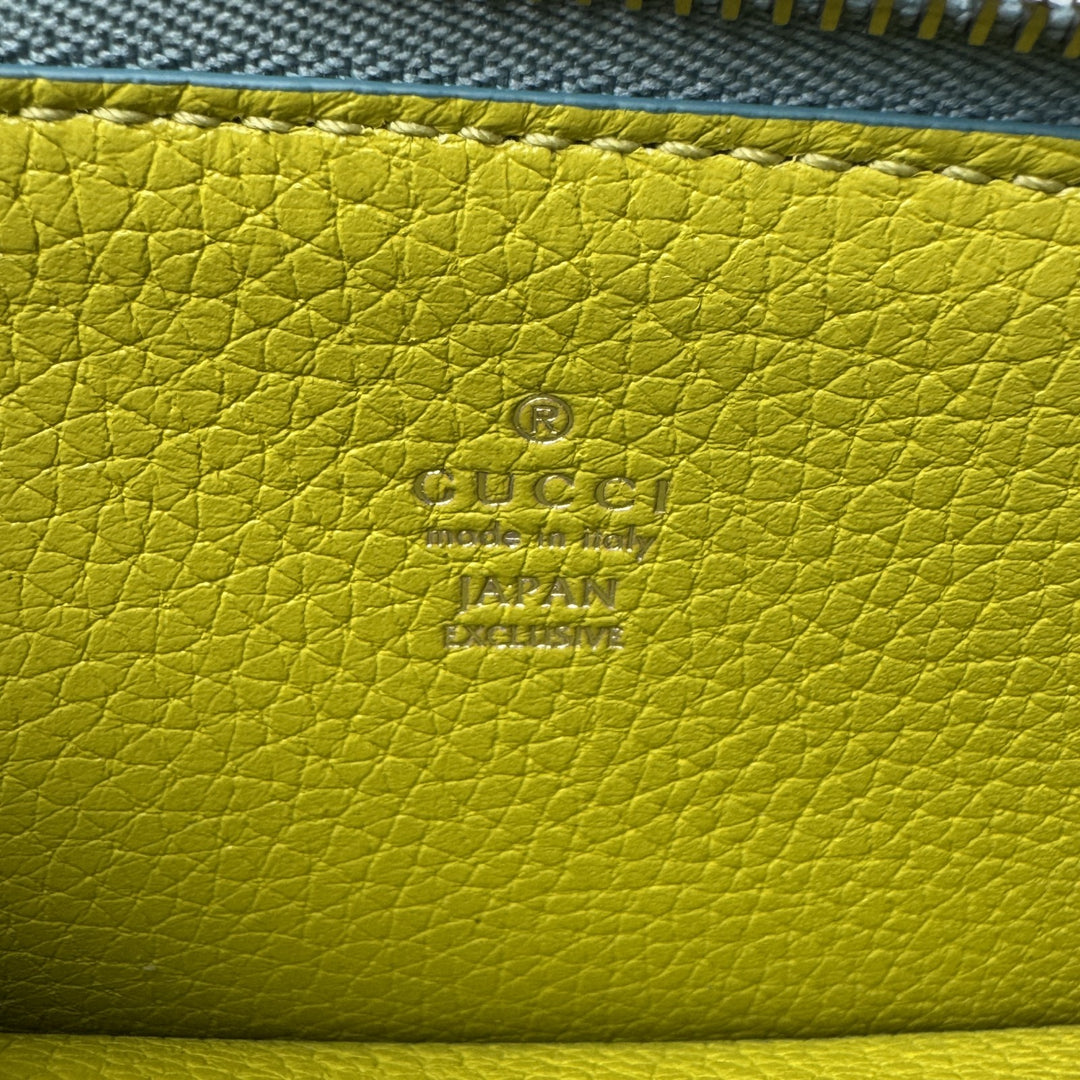 未使用 グッチ GUCCI ロゴマニア フラグメントケース 835073 レディース