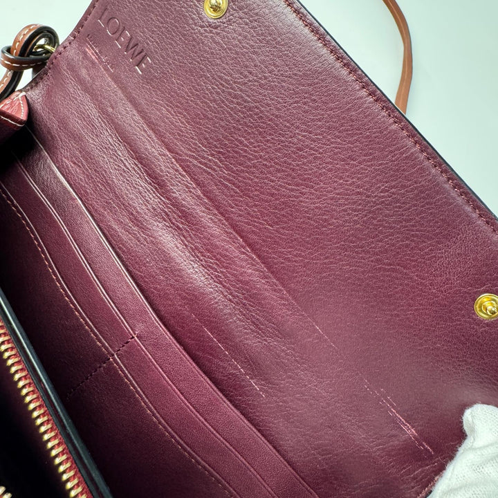 ロエベ LOEWE ゲートポシェット ショルダーバッグ ウォレット ボルドー レザー 斜めがけ クロスボディ レディース
