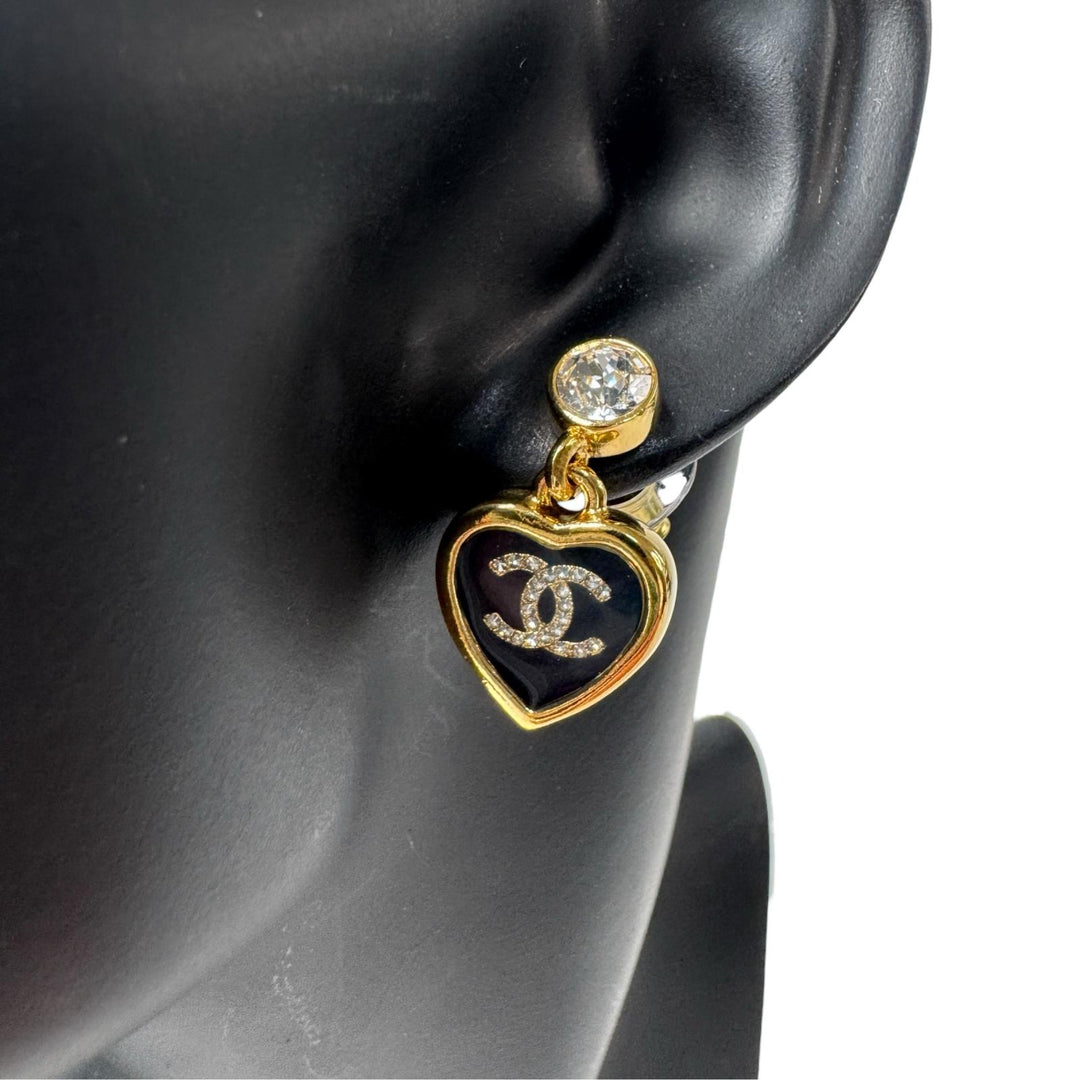 新品同様 シャネル CHANEL ピアス ココマーク ハート 黒 金 25年製 レディース