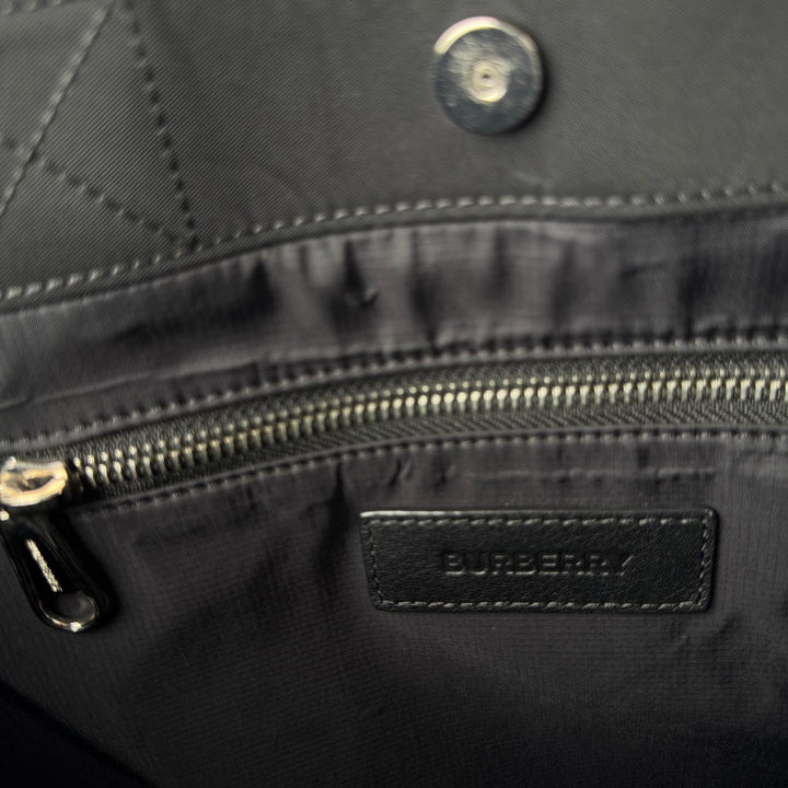 バーバリー BURBERRY アーティ アルティエ 2WAY トートバッグ ショルダーバッグ A4収納可 ナイロン 黒 斜めがけ クロスボディ 8026233 レディース