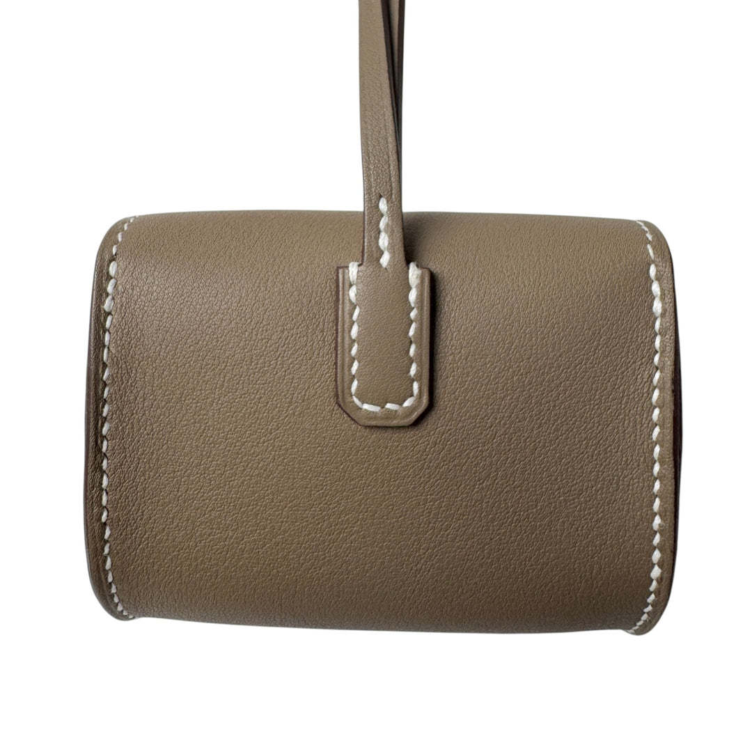 新品 エルメス HERMES ケリー フェスティバル バッグチャームエトゥープ K刻印 レディース