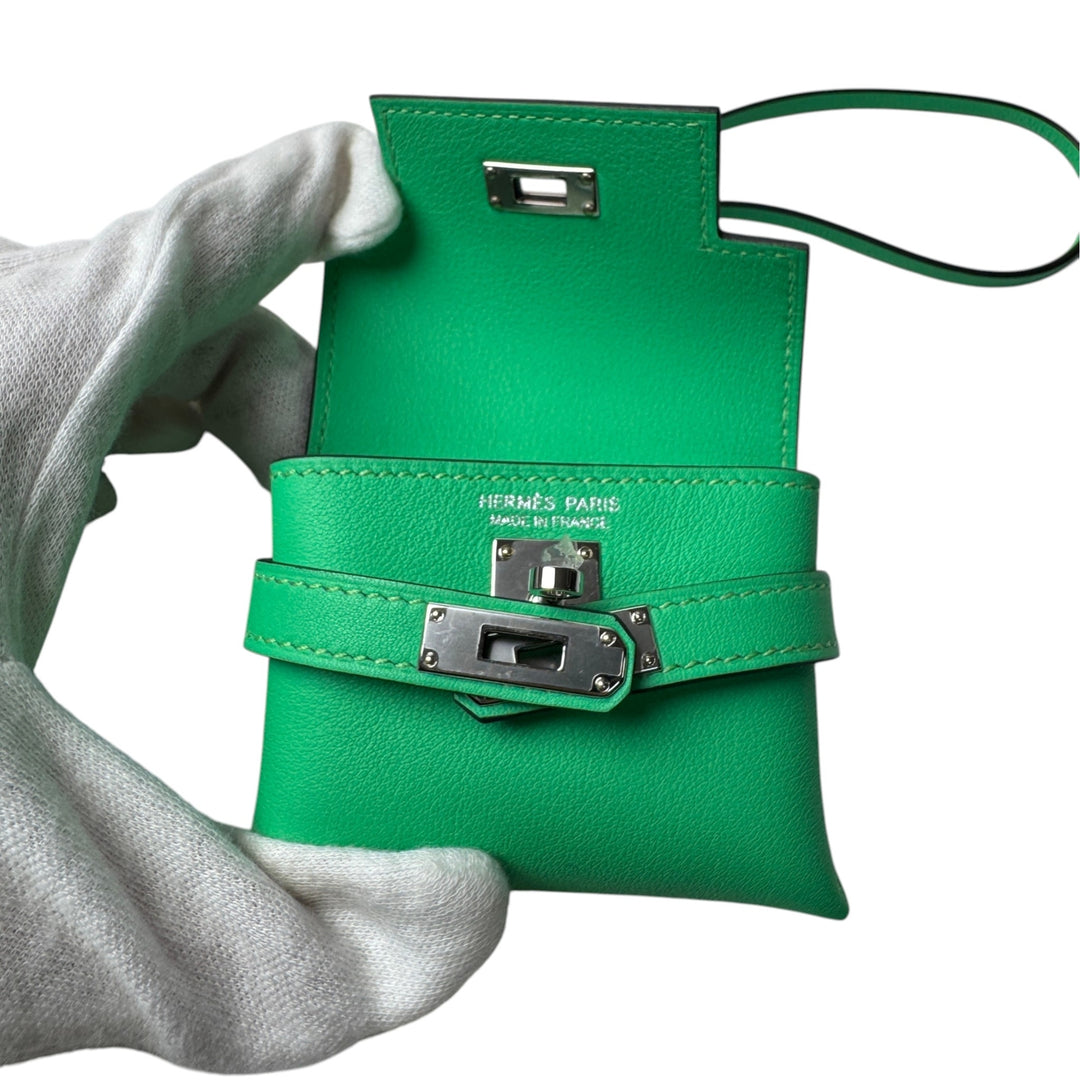 新品 エルメス HERMES ケリー フェスティバル ヴェールコミック バッグチャーム K刻印 レディース