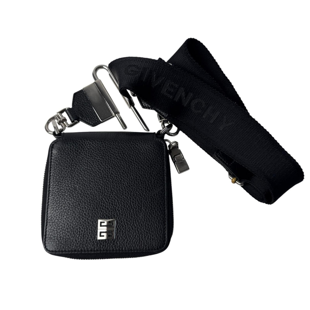 ジバンシィ Givenchy 4Gロゴ グレインレザー ショルダーストラップ付ウォレット 黒 斜めがけ クロスボディ メンズ
