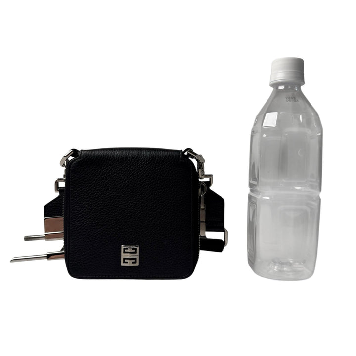 ジバンシィ Givenchy 4Gロゴ グレインレザー ショルダーストラップ付ウォレット 黒 斜めがけ クロスボディ メンズ