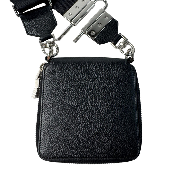 ジバンシィ Givenchy 4Gロゴ グレインレザー ショルダーストラップ付ウォレット 黒 斜めがけ クロスボディ メンズ